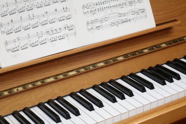 Klavir, Sviranje, Muzika