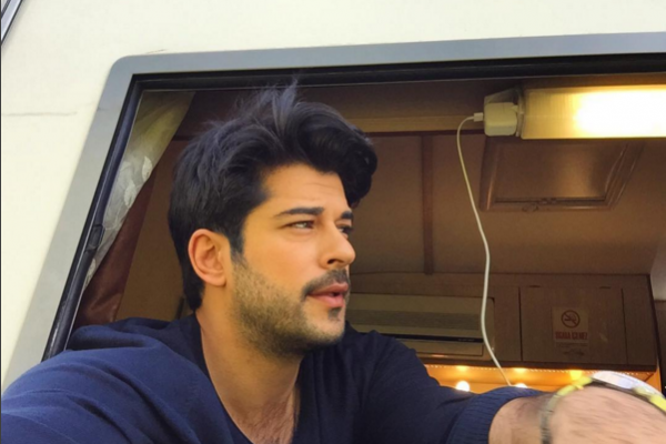 Burak Ozdživit