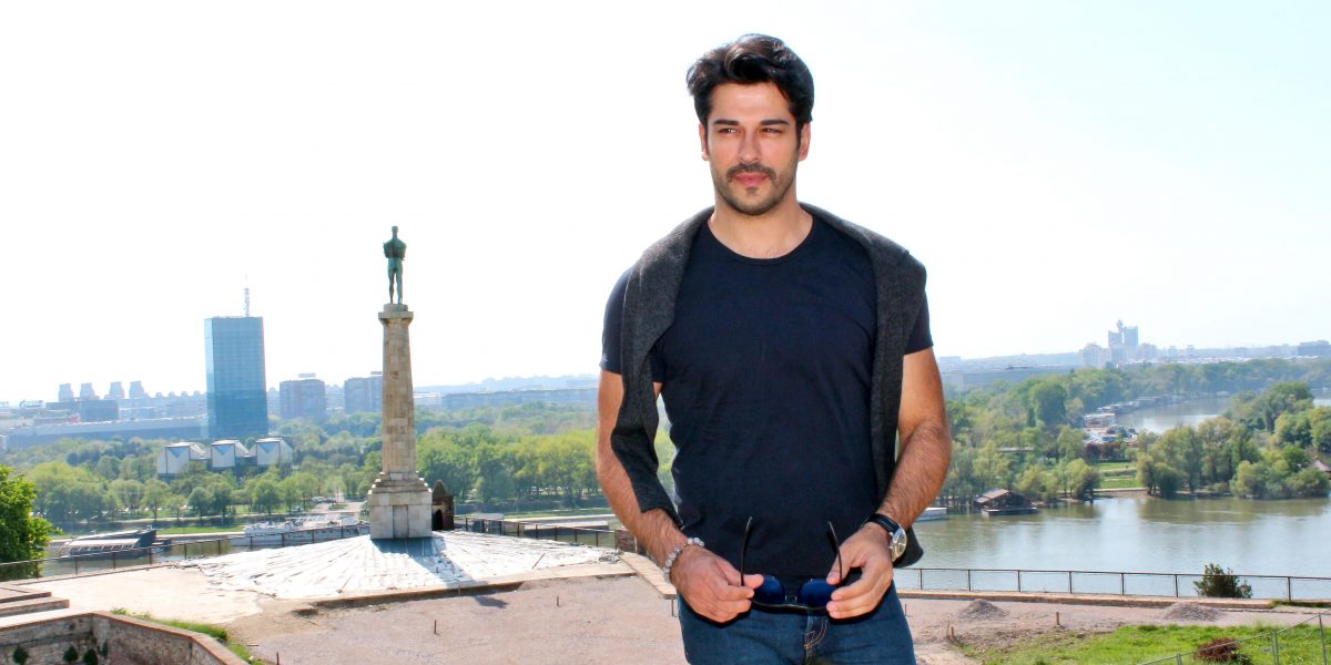 Burak Ozdživit