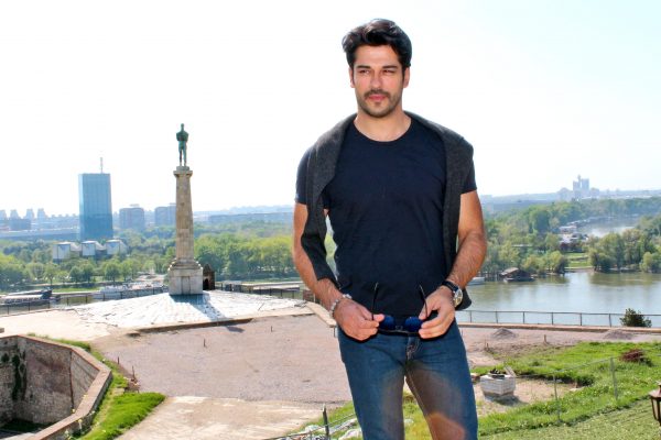 Burak Ozdživit