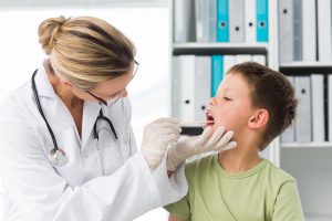 Krajnici, Pregled, Doktor, Dete