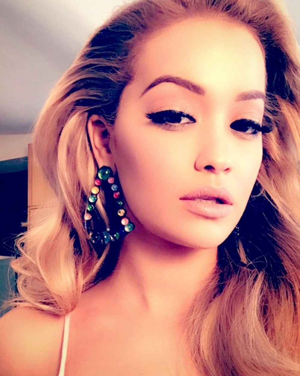 Rita Ora, Minđuše