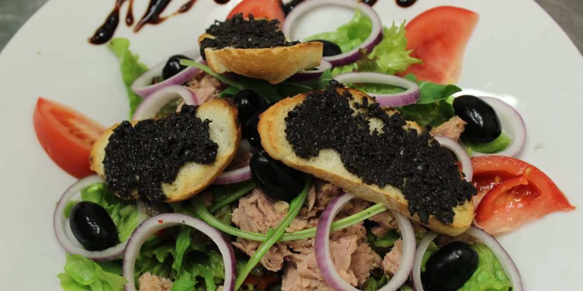 Salata sa tunjevinom