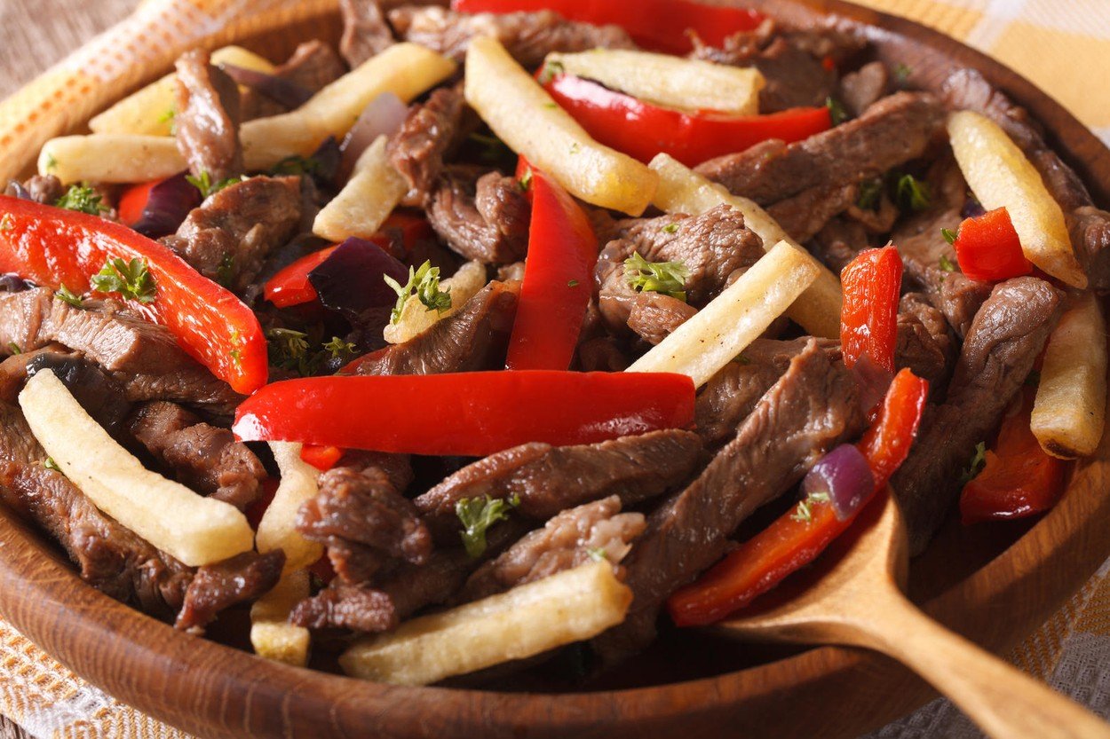 Lomo saltado
