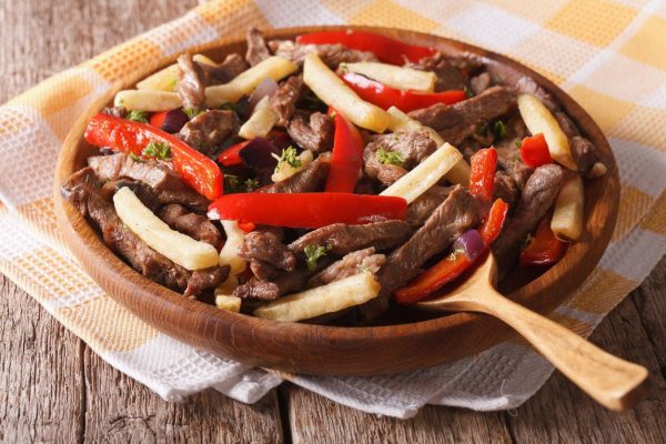 Lomo saltado
