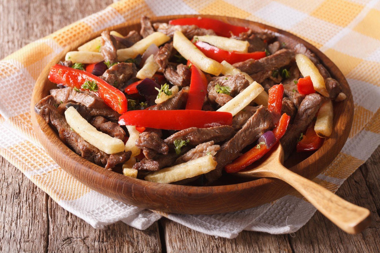 Lomo saltado