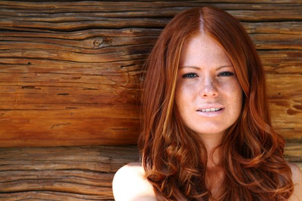 ridja devojka, crvenokosa