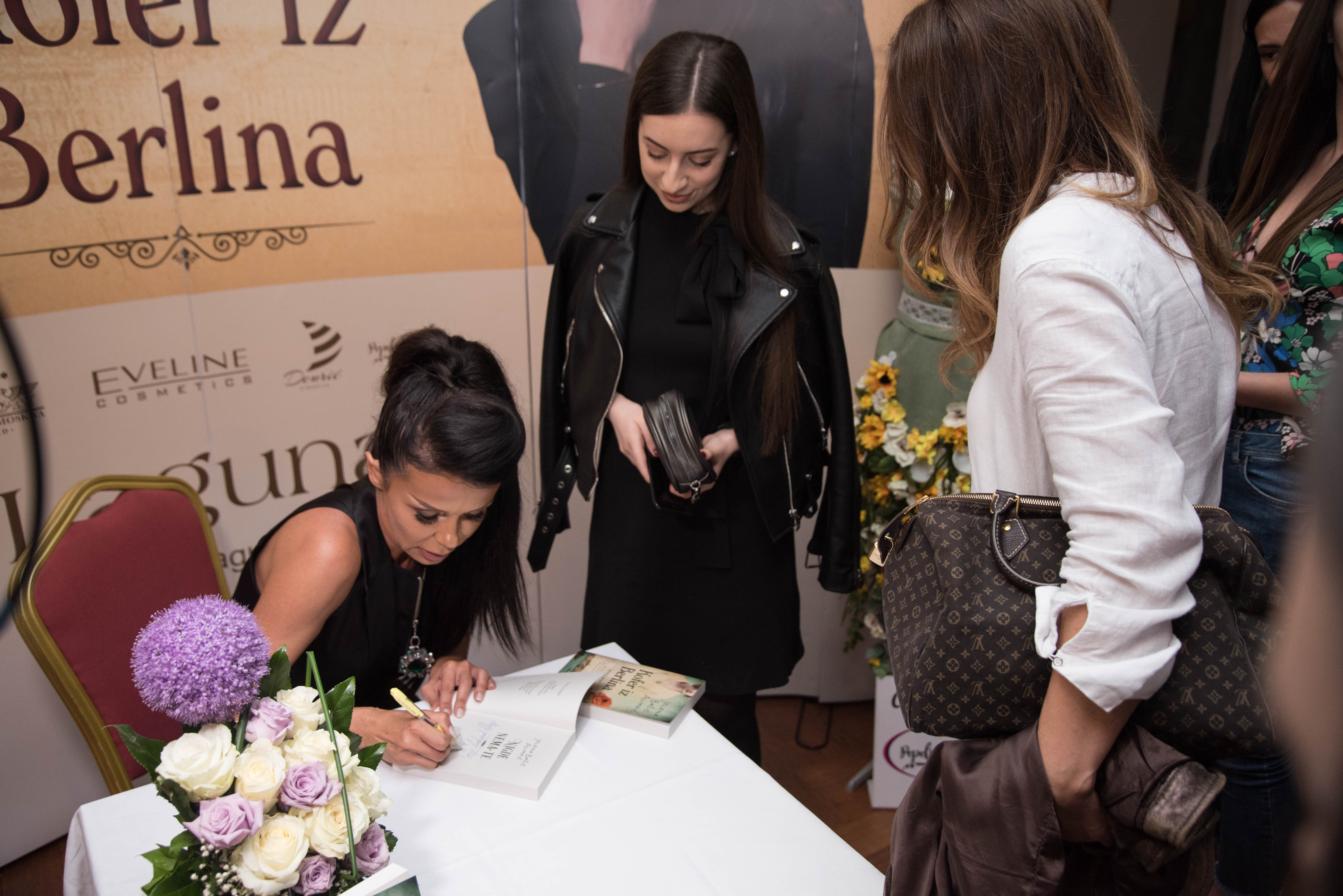 Kofer iz Berlina, Jelena Bačić Alimpić