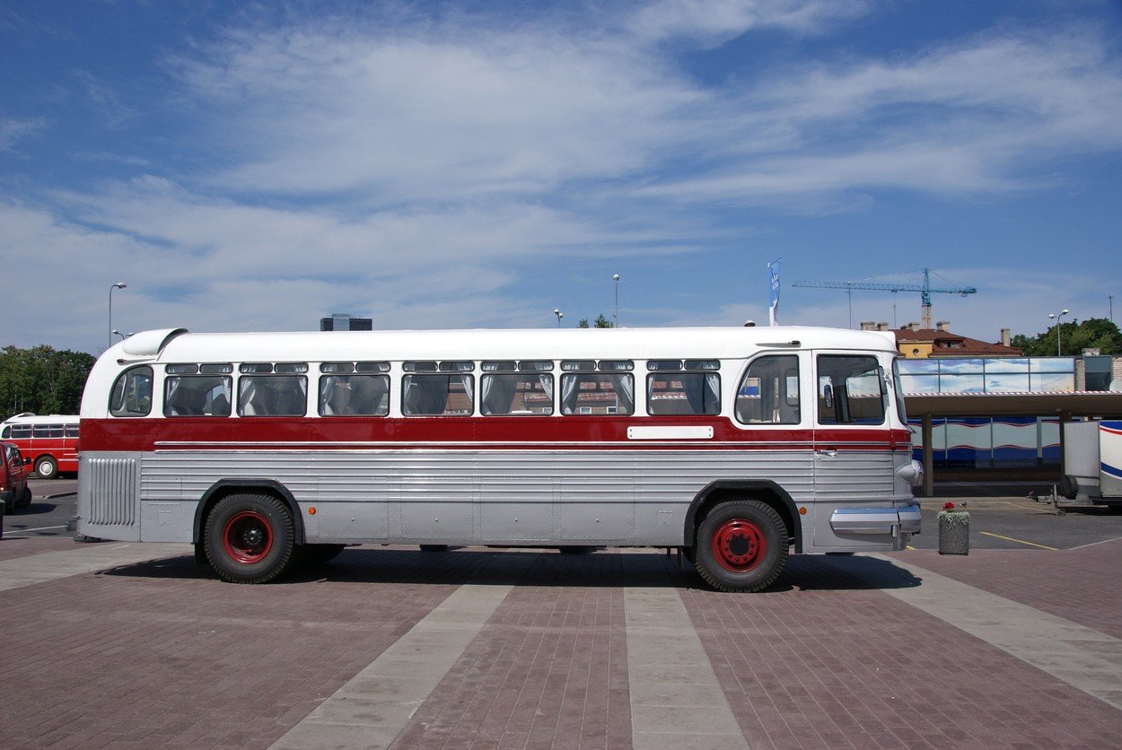 stari autobus