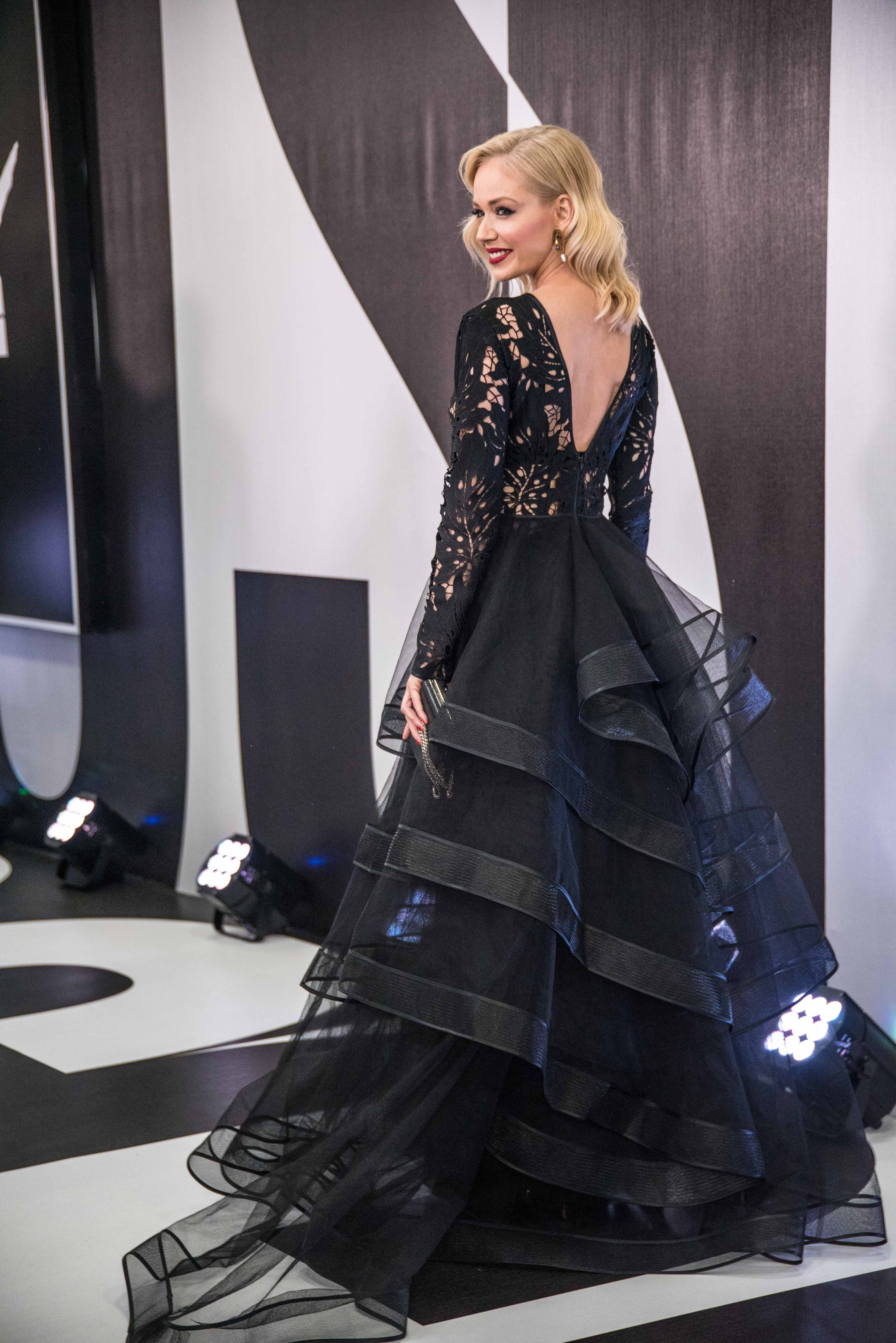 Jelena Rozga, mac