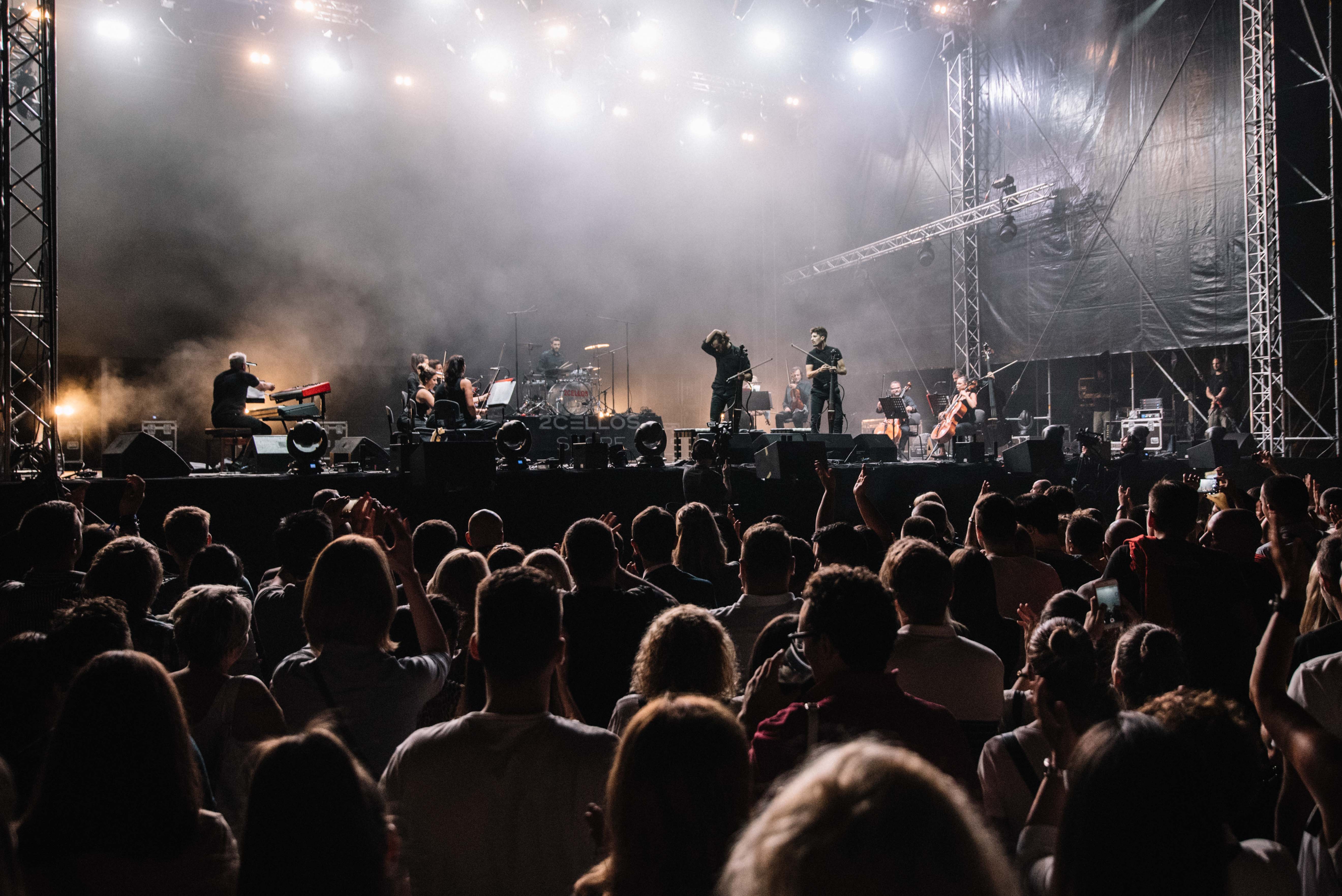 2cellos