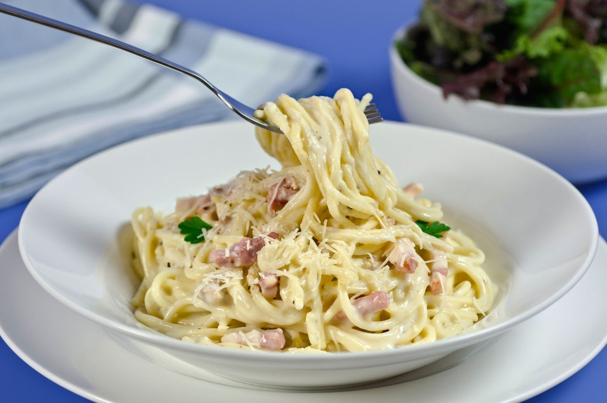 pasta karbonara, slanina, hrana